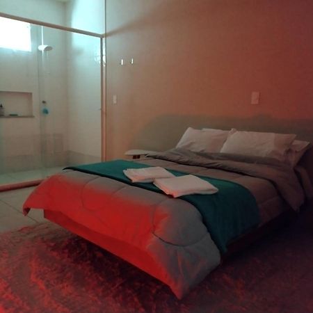 Casa Inteira, Grande Suite, Dois Chuveiros, Sala ,Cozinha E Garagem Privativa Total Conforto, Melhor Que Hotel! Botucatu Eksteriør bilde