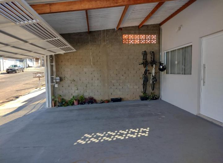 Casa Inteira, Grande Suite, Dois Chuveiros, Sala ,Cozinha E Garagem Privativa Total Conforto, Melhor Que Hotel! Botucatu Eksteriør bilde